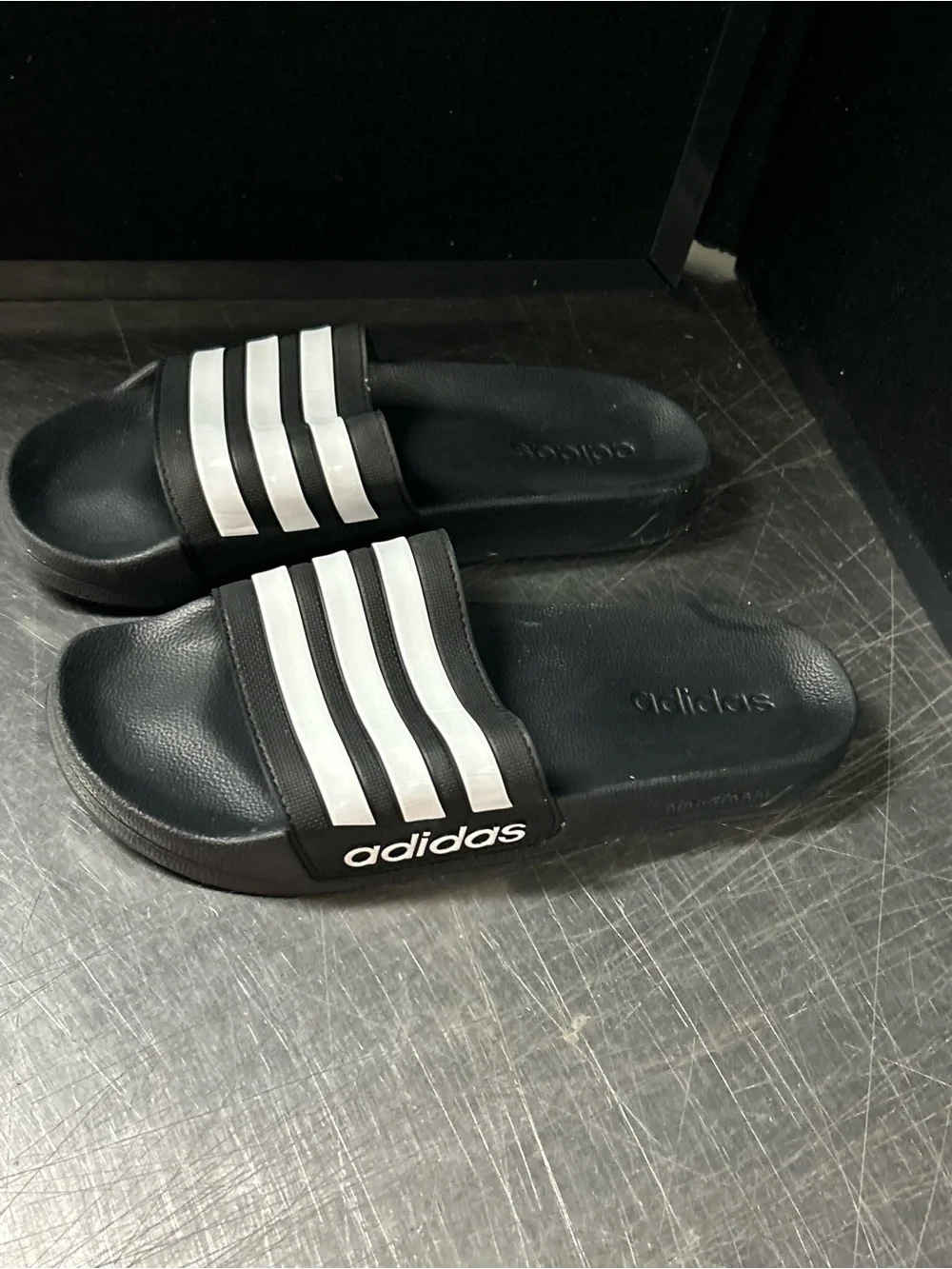 Adidas Slides Size 9 Men